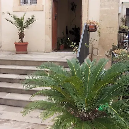 Bed and Breakfast Centro Storico Νότο