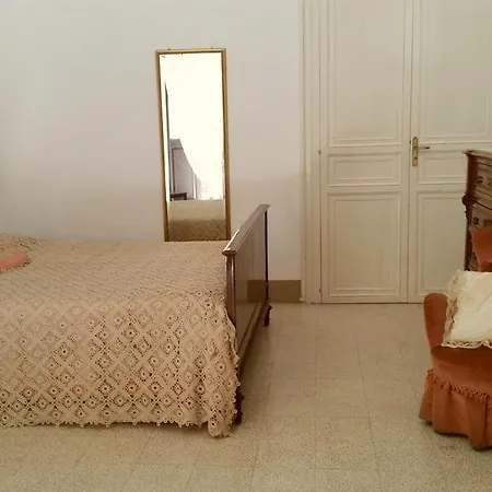 Centro Storico Bed & Breakfast 3*